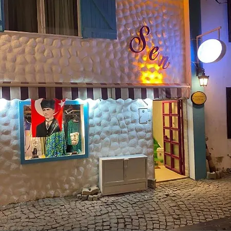 Sigaciksenkonukevi ゲストハウス セェフェリヒサール